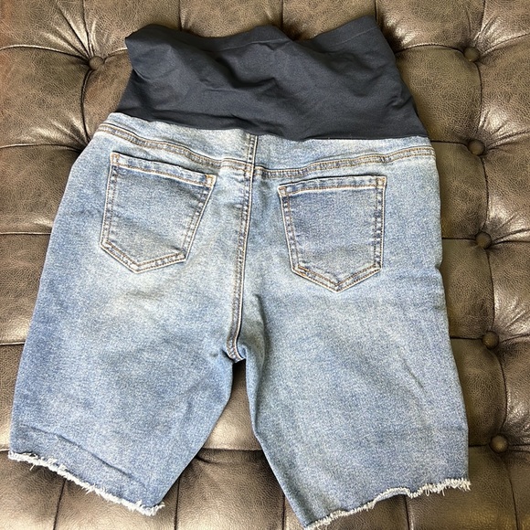 Maternity Size Small - Picture 2 of 3